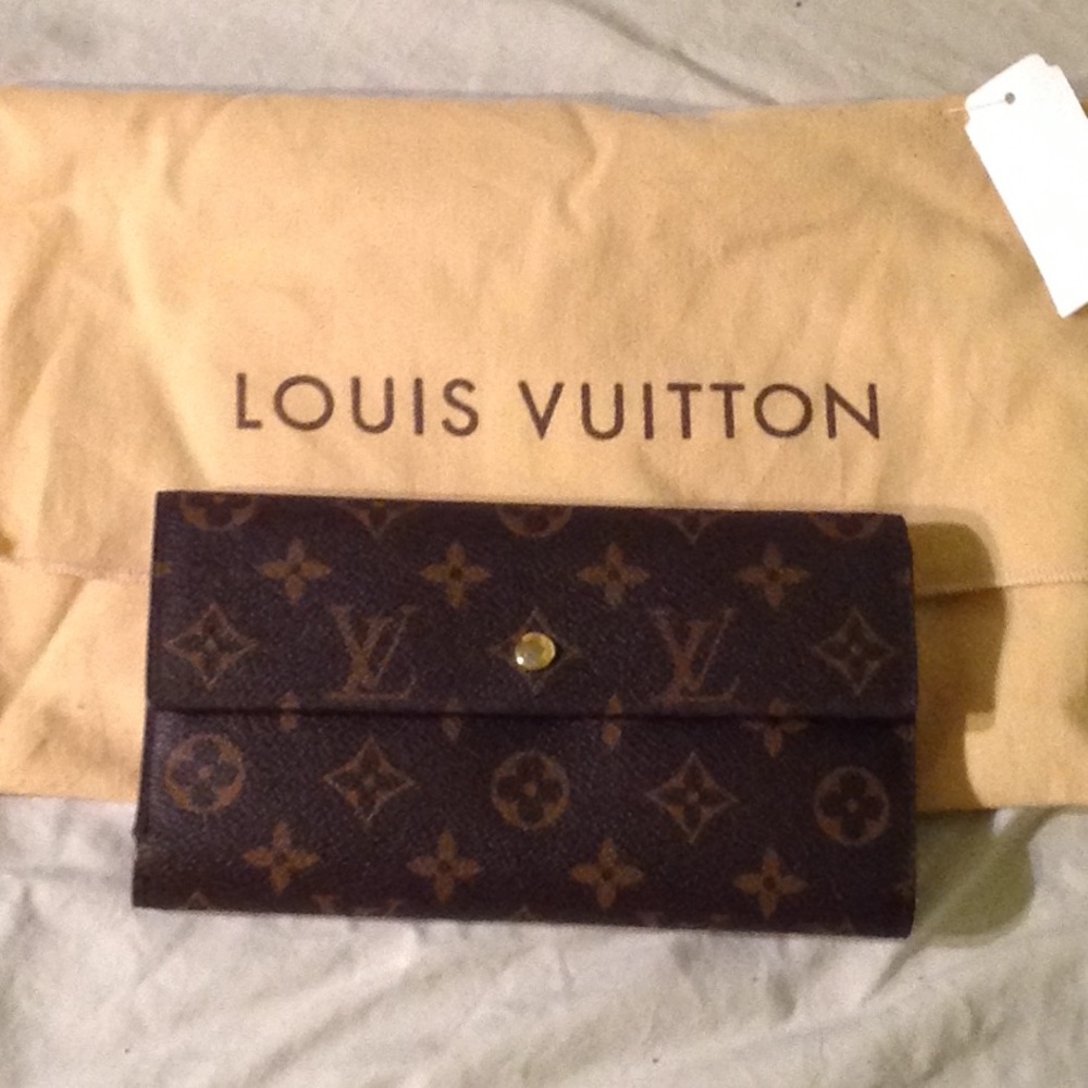 Louis Vuitton International Long Leather Wallet